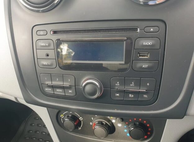 Dacia Sandero Radio Code Generator